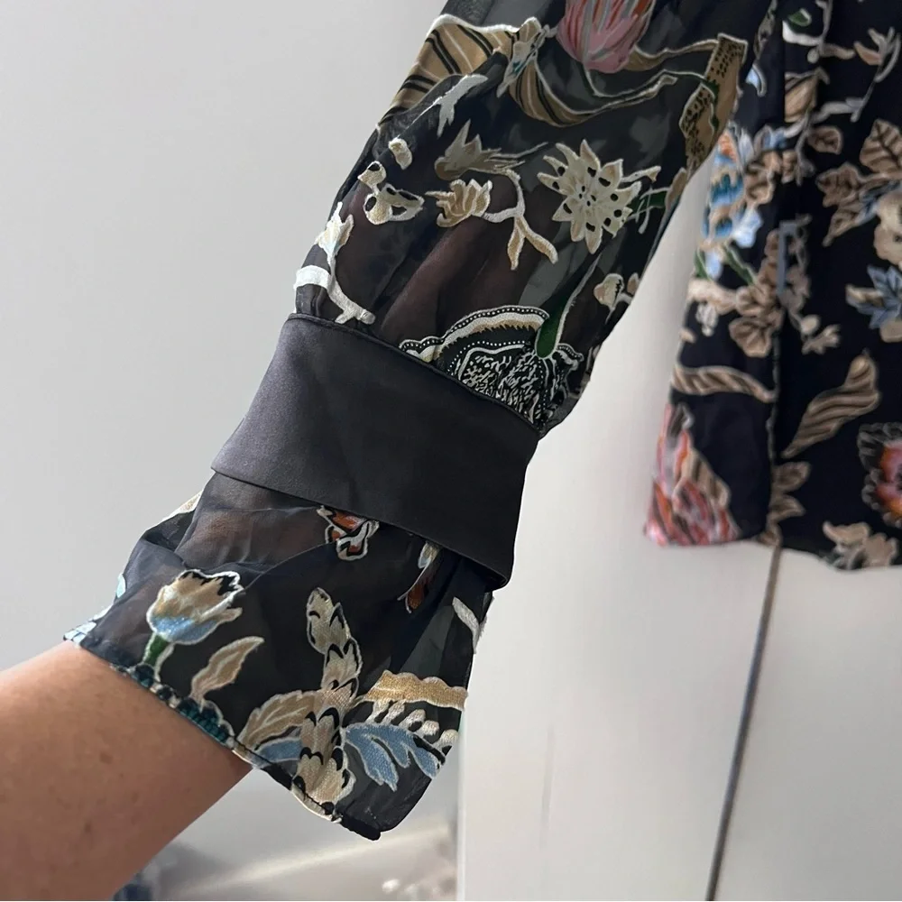 Soft Surroundings Deanna Floral Black Blouse Multifloral Medium - Picture 9 of 16
